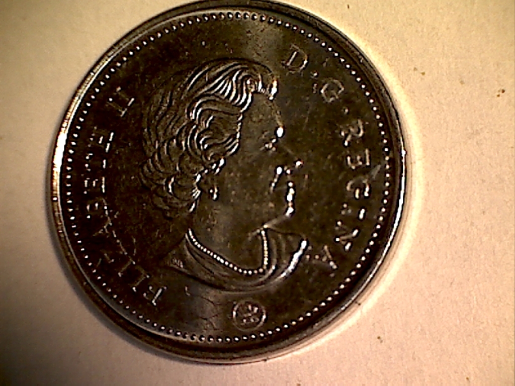 2016 Éclat sur feuille de gauche et sur Logo B519167C Avers.jpg