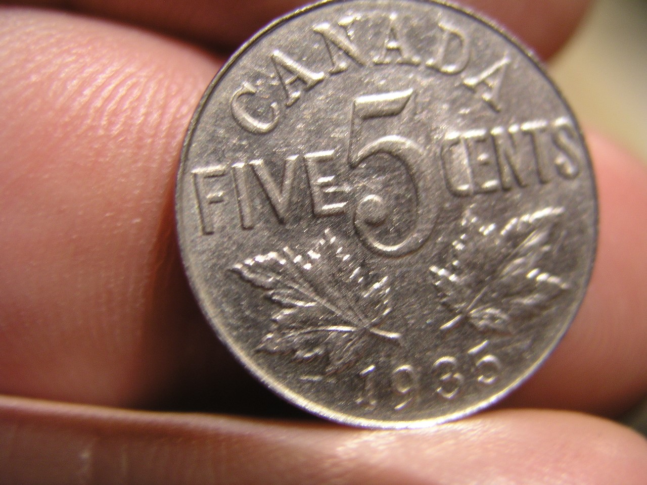5 cent 19352.jpg