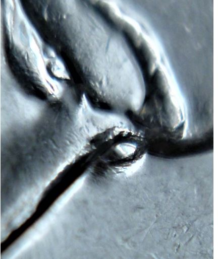 5 Cents 2018-Éclat coin entre les deux yeux- Un 3è oeil vas bientôt sortir-2.JPG