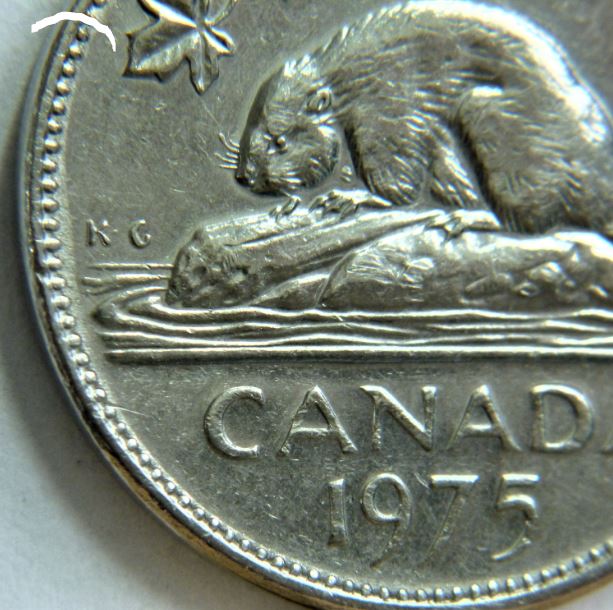 5 Cents 1975-Double K.G+Accumulation entre les perles de 5h a 10h-1.JPG