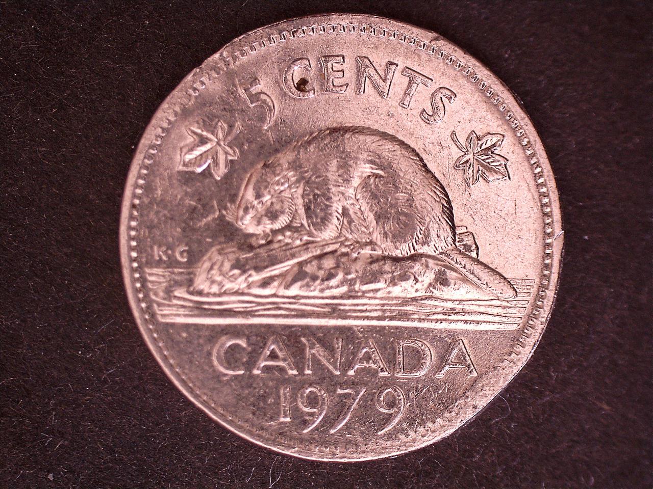 0.05-1979 -Coin brisé -b.jpg