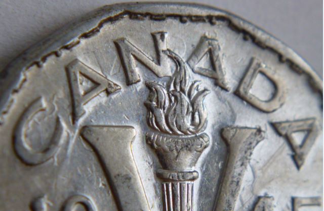 5 Cents 1945-Coin entrechoqué revers-3.JPG