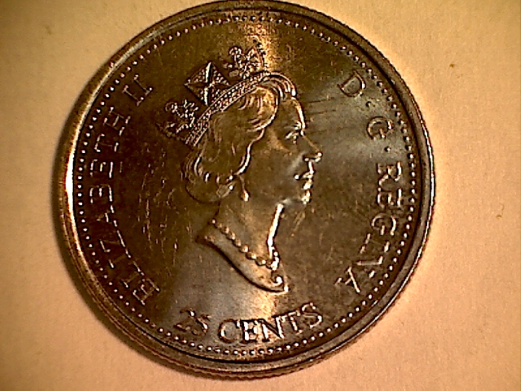 2000 Fierté Défaut de coin devant la Reine B2519120C Avers.jpg