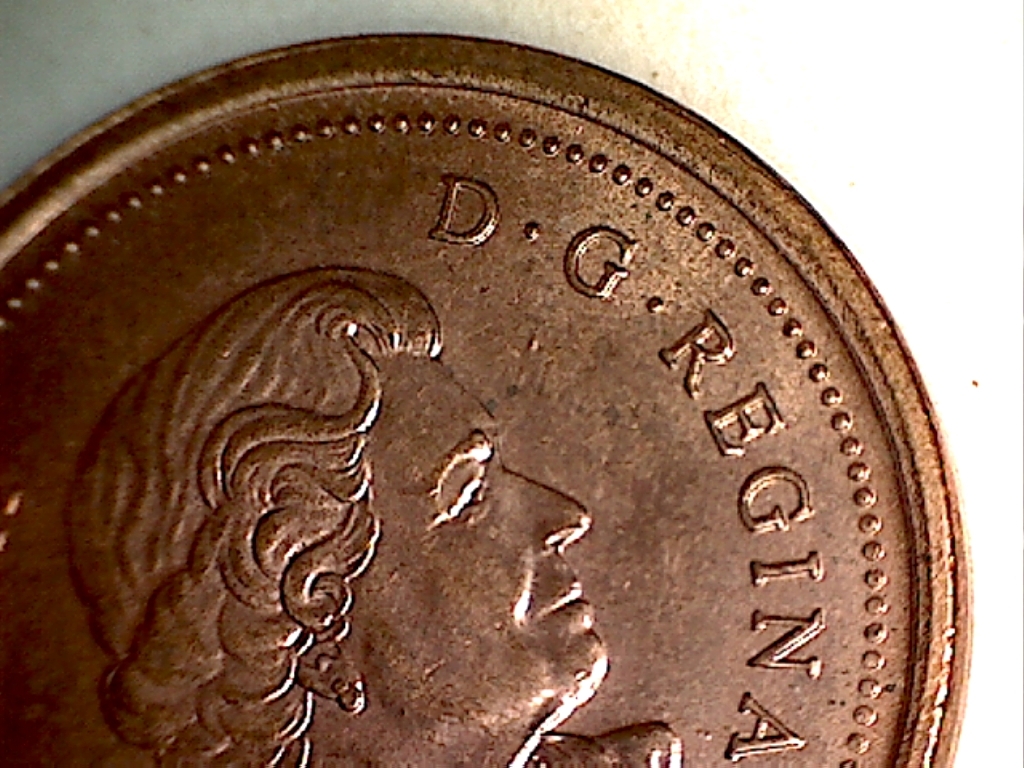 2003 N.E. Point devant la Reine B019176C Revers.jpg