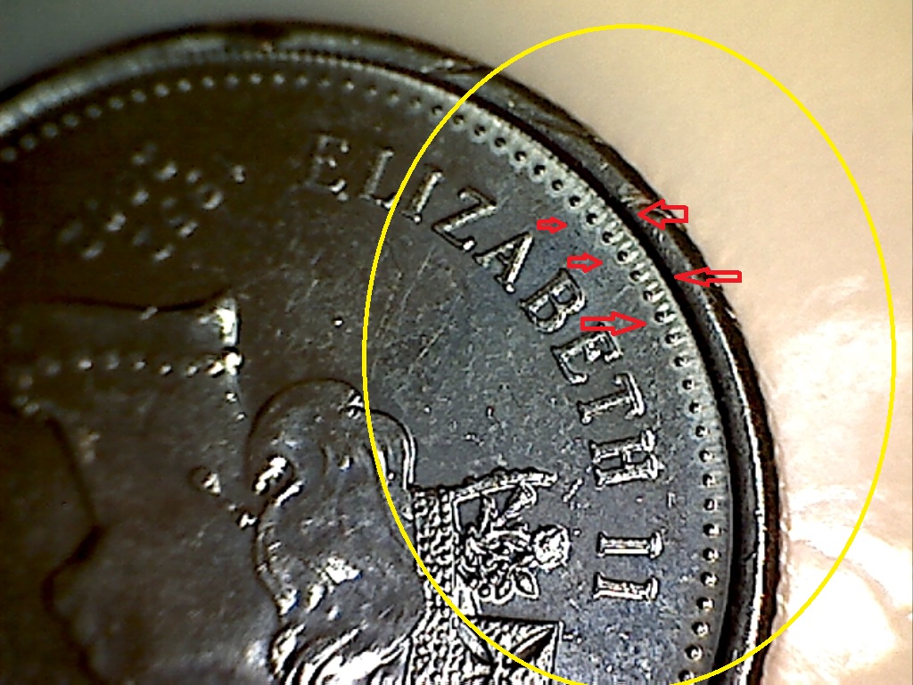 2002 P Perles liées et Éclat sur la Poupe B120026C  1 de 2.jpg