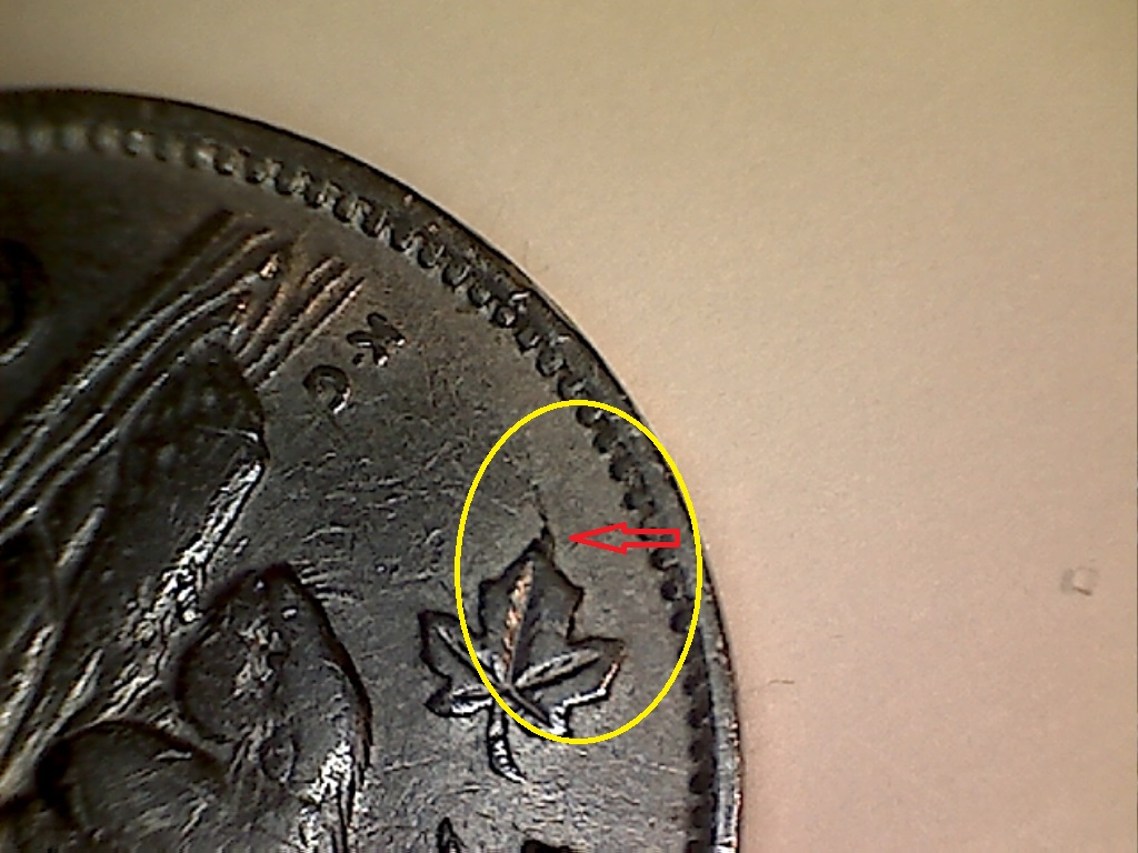 1941 B521021F Coin fendillé et éclat sur feuille de gau. 2 de 2.jpg