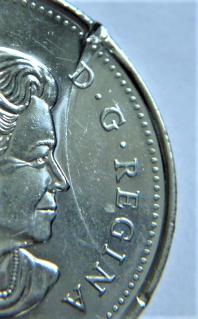 5 Cents 2016-Encavure sous le D de D.g regina-.9.JPG