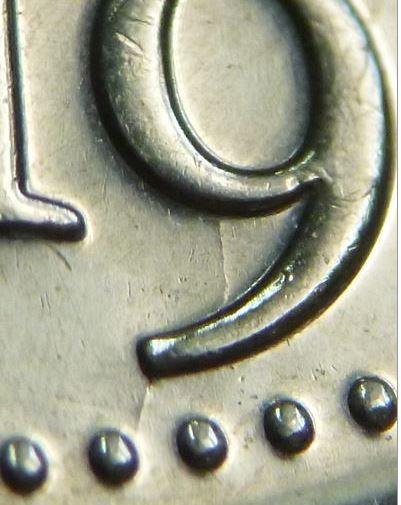 5 Cents 2019-Coin fendillé sous le 1 dans le 9et sous le 9+Éclat coin-2.JPG