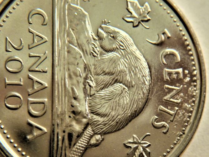 5 Cents 2010-Plaquage déficient au dessus de cents-1.JPG