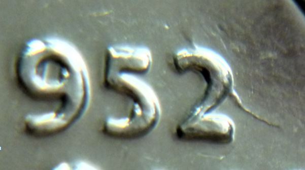 10 Cents 2002-Éclat coin dans 95+Coin fendillé sur 2 et l'effigie-3.JPG