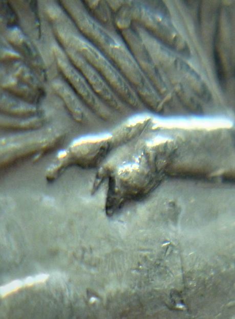 5 Cents 2011-Griffe additionnel-Éclat du coin-2.JPG