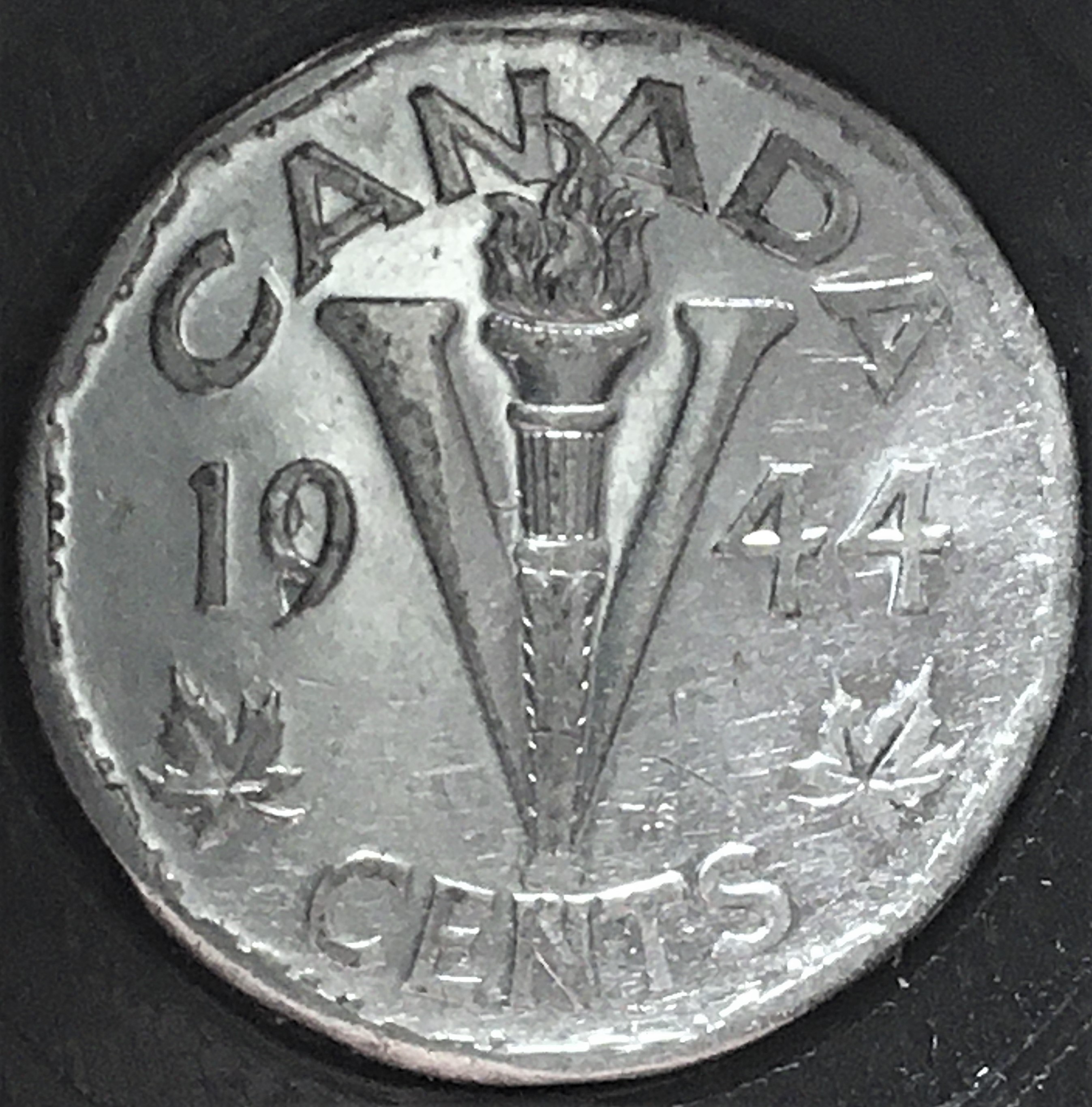 5 cents 1944 frappe à travers ou autre.jpg
