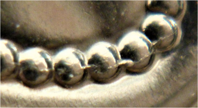 5 Cents 2018-Perles du collier attaché-2.png