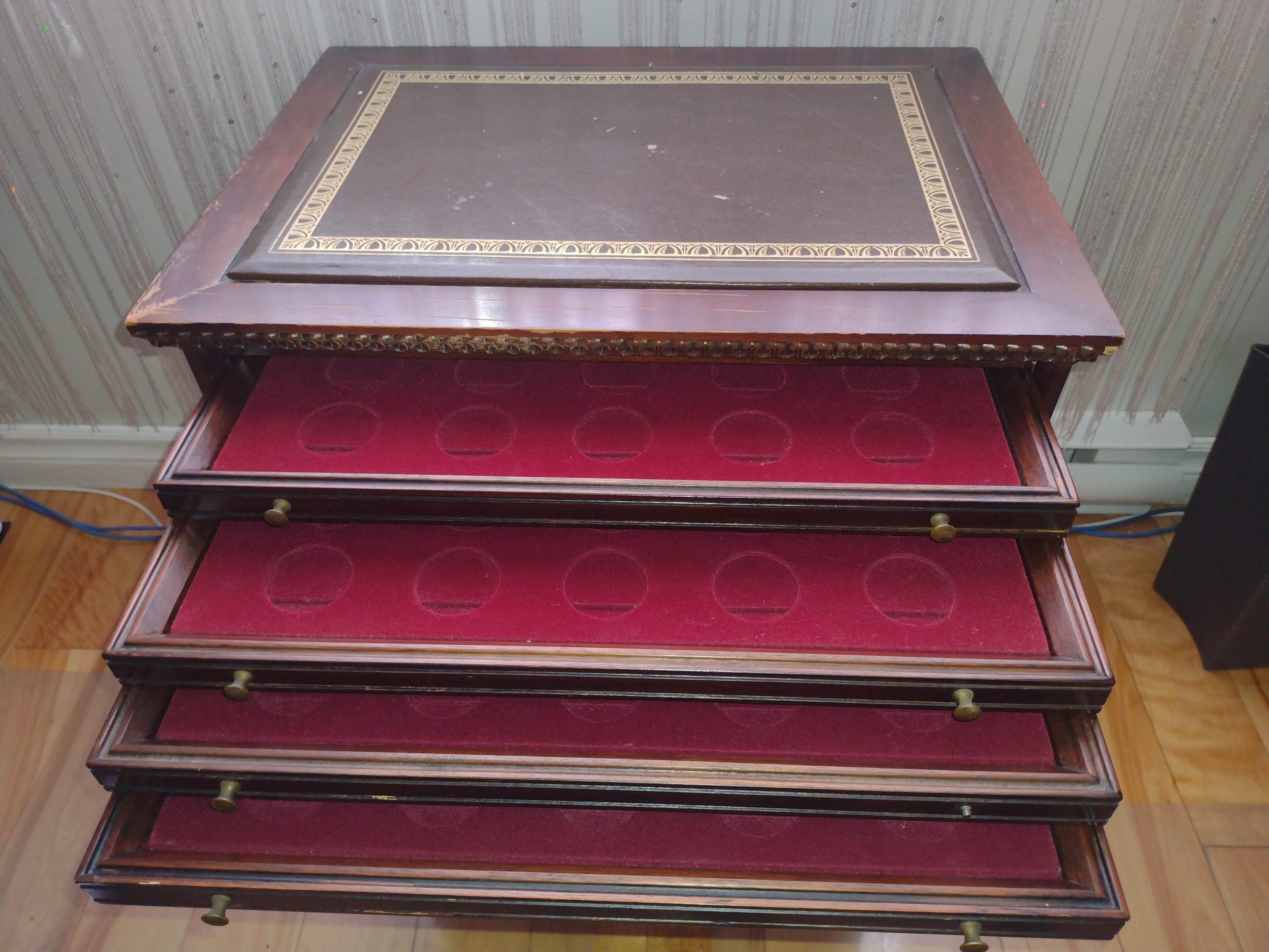 cabinet1.jpg