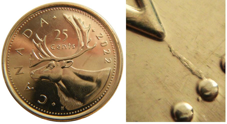 25 Cents 2022-Coin fendillé au dessus du A de reginA-No.1,.JPG