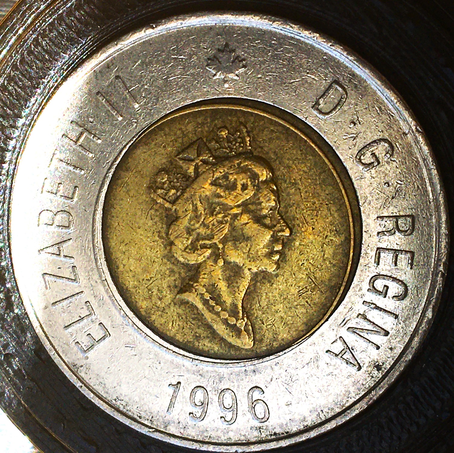 2 dollars 1996 décentré.JPG
