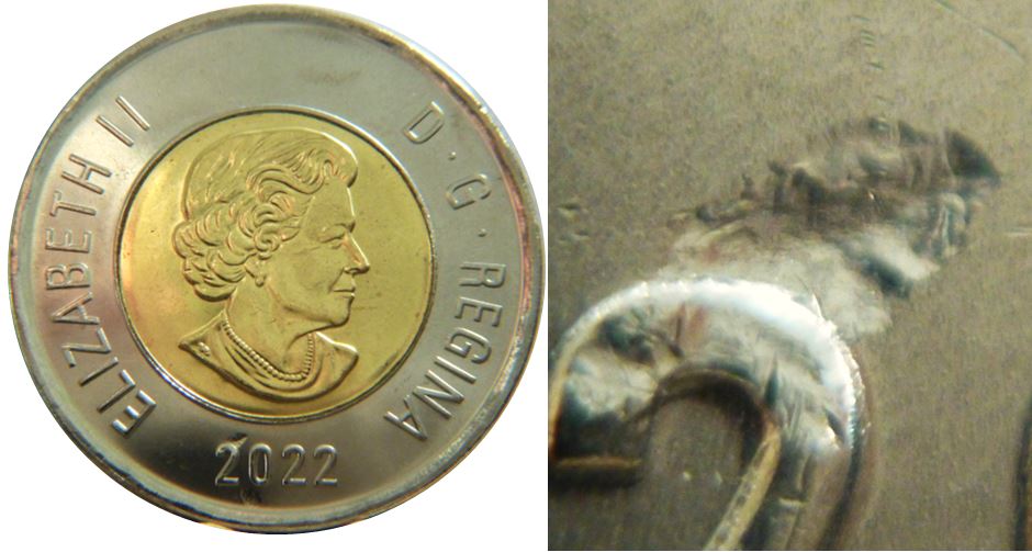2 Dollars 2022-Frappe à travers sur la date-2.JPG