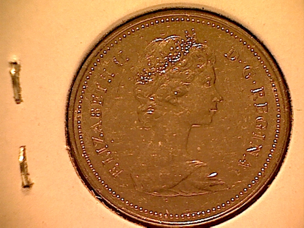 5 Cents 1980 Frapp. ds. gai. au-dessus N de CAN B524062D Avers.jpg