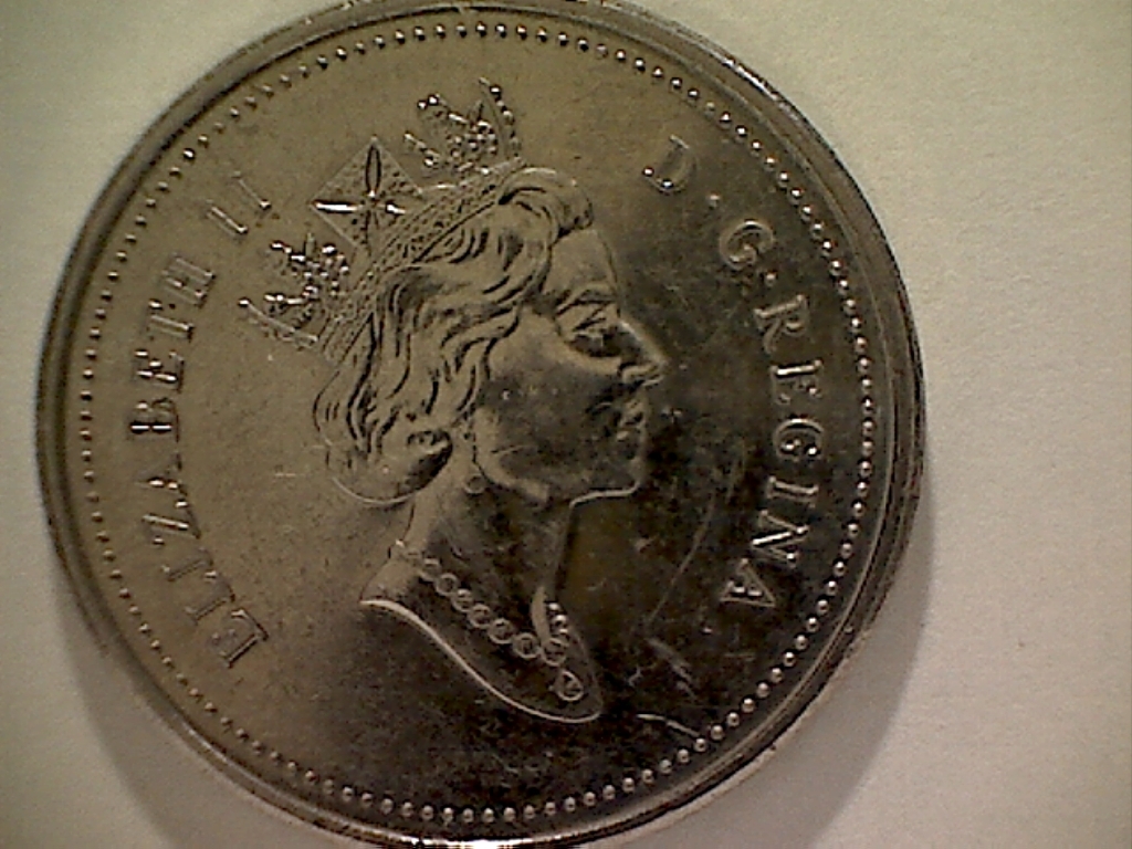 5 CENTS 2000 Coin fendillé sur le 5 B525012B Avers.jpg