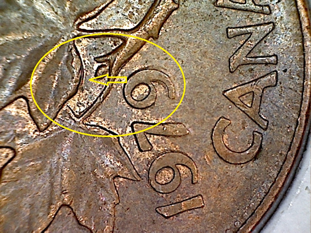 1979 Double 979 et entrechoqué sous la feuille de droite B018077C 2 de 2.jpg